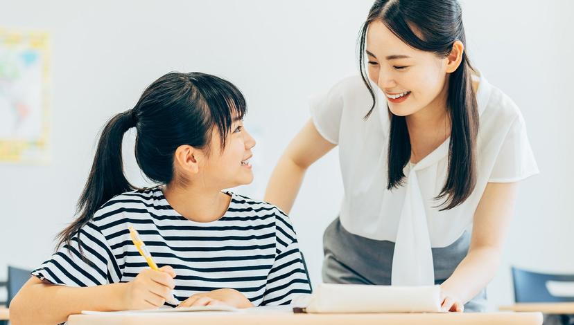 個別最適な学びとは？ 協働的な学びとの関係や実現に必要なものを解説